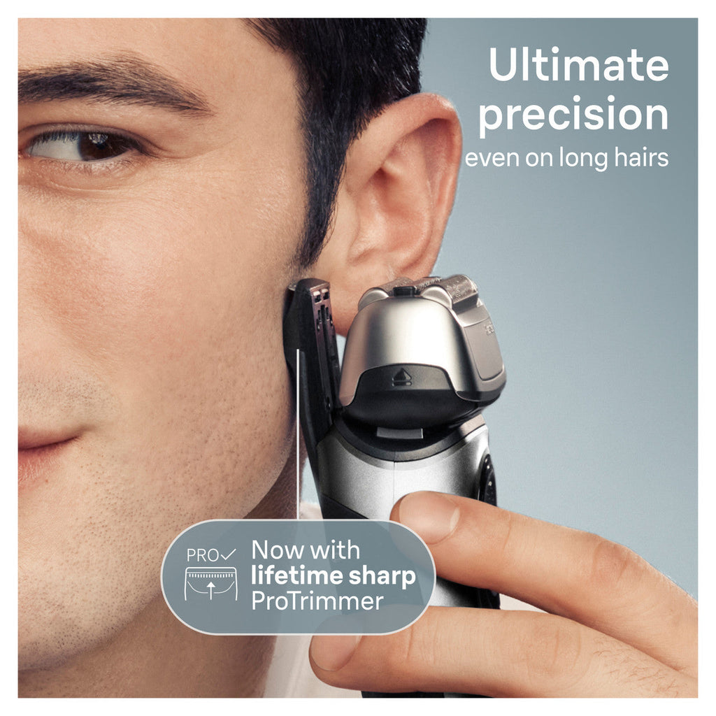 Series 8 Electric Shaver with 5-in-1 SmartCare Center 8567cc